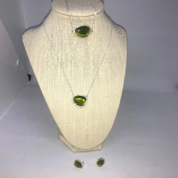 Cosmetic Jewelry 3PC Set Green gem & Silver-tone Necklace Earrings Bracelet - Picture 1 of 8